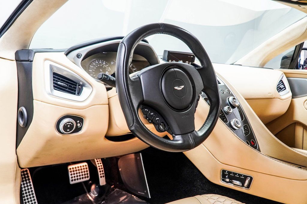 Used 2017 Aston Martin Vanquish Coupe image 45