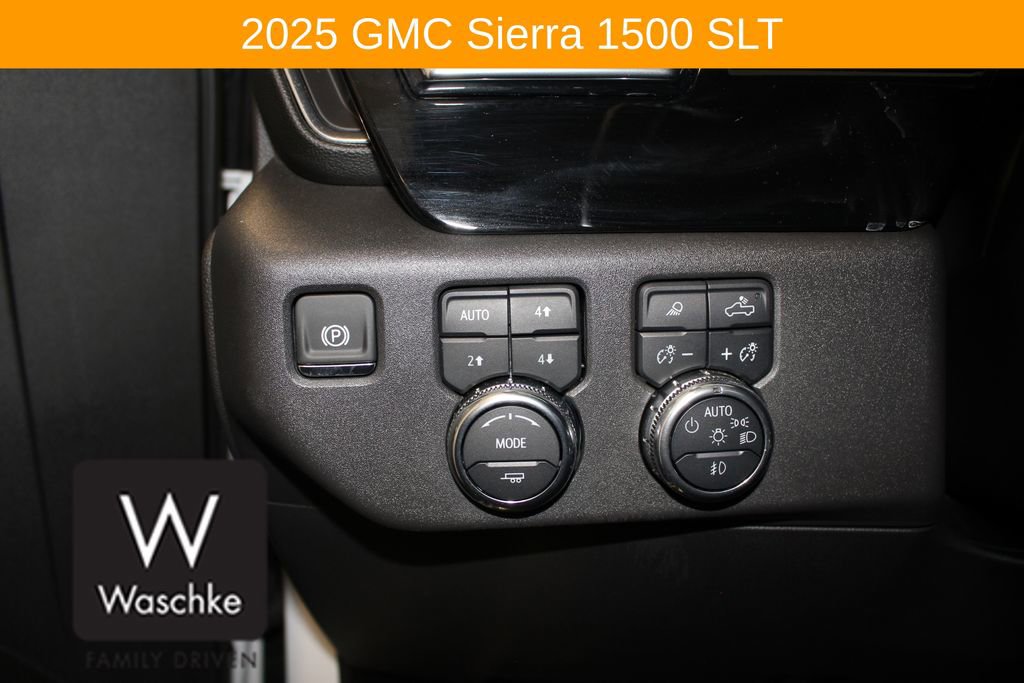 Used 2025 GMC Sierra 1500 SLT w/ SLT Premium Plus Package AWD/4WD image 29