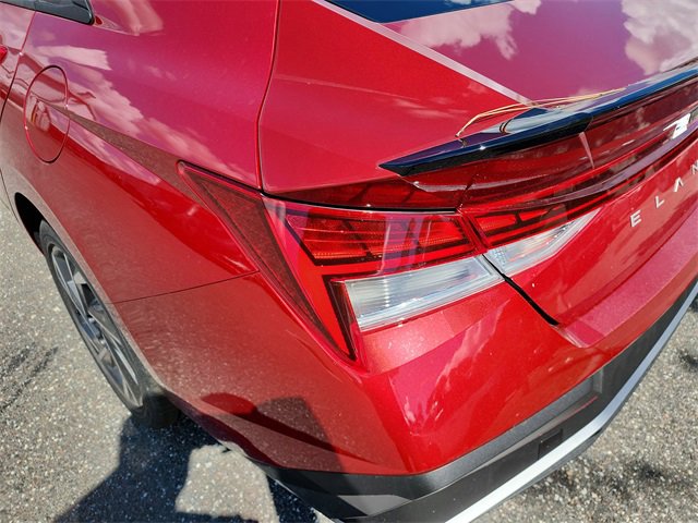 New 2025 Hyundai Elantra SEL image 7