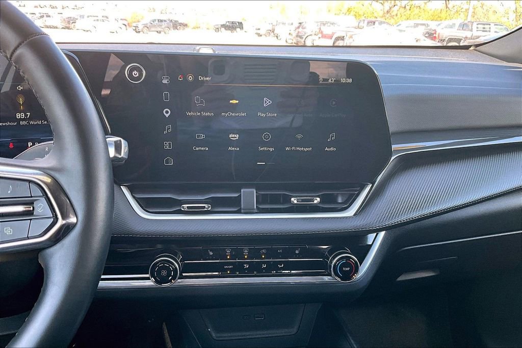 Used 2025 Chevrolet Equinox LT AWD/4WD image 16