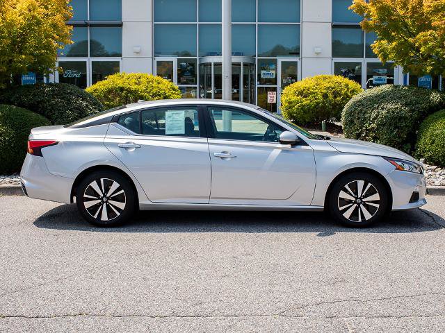 Used 2022 Nissan Altima 2.5 SV FWD image 1