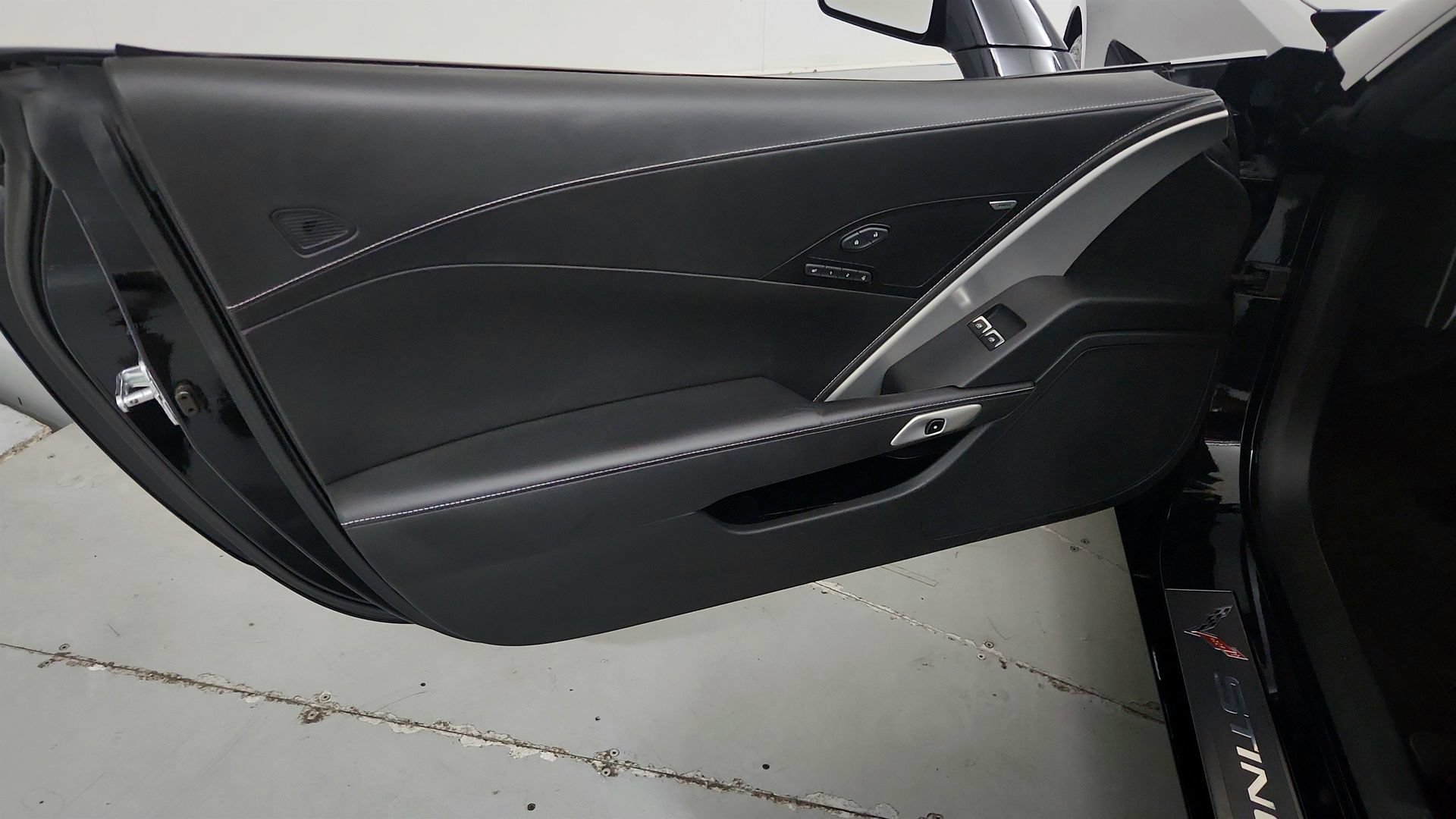 Used 2014 Chevrolet Corvette Stingray Convertible w/ 3LT Preferred Equipment Group RWD image 16