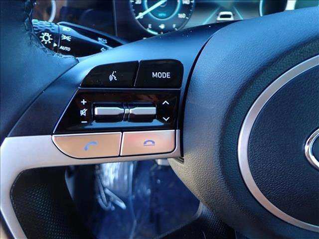 Used 2023 Hyundai Elantra Limited image 14