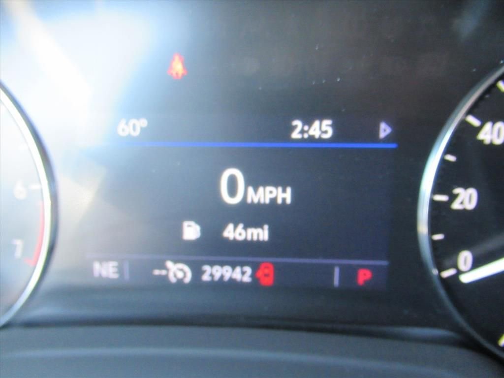 Used 2023 Buick Envision Preferred image 23