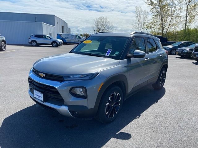 Used 2023 Chevrolet TrailBlazer LT w/ Convenience Package AWD/4WD image 1
