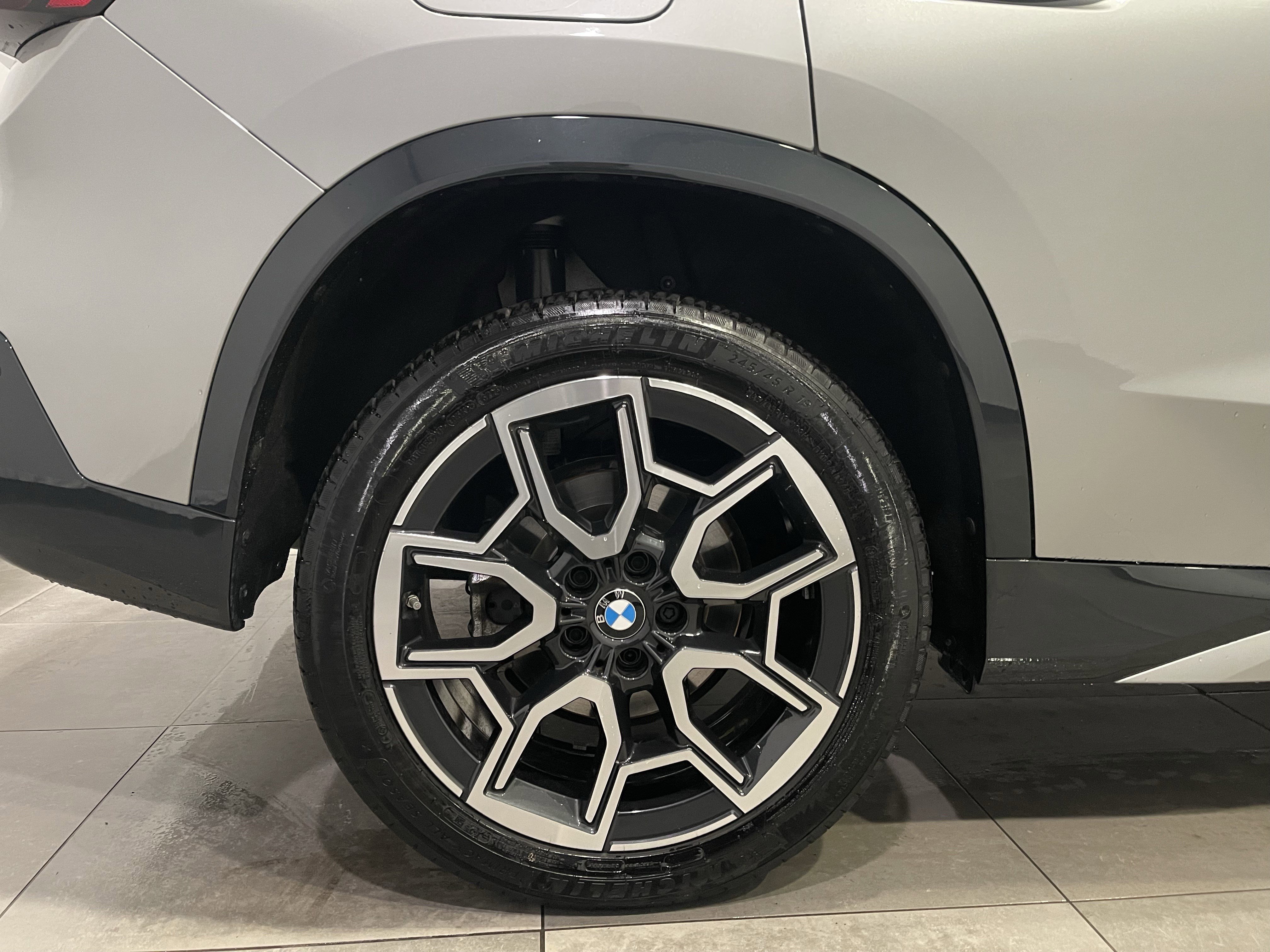 Used 2025 BMW X1 xDrive28i w/ Convenience Package image 9