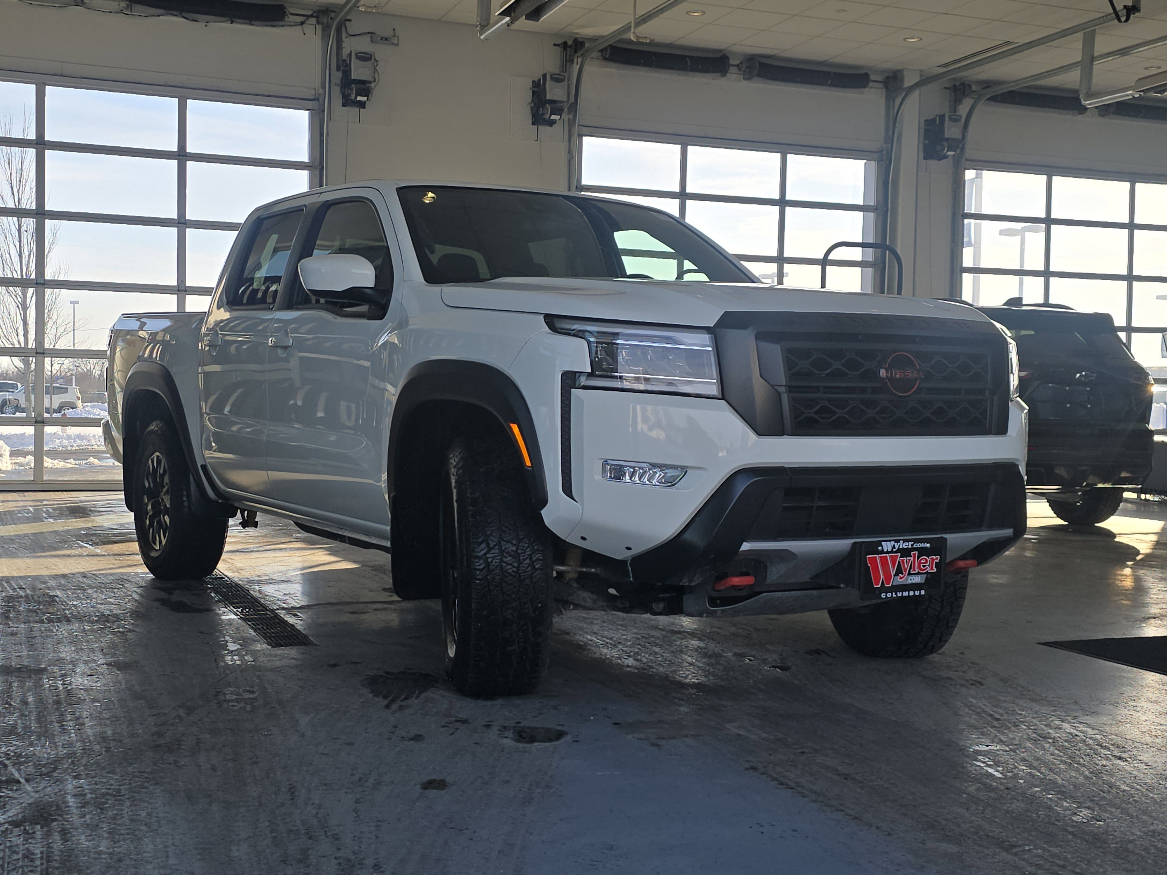 Used 2024 Nissan Frontier PRO-4X w/ Off-Road Protection Package image 3