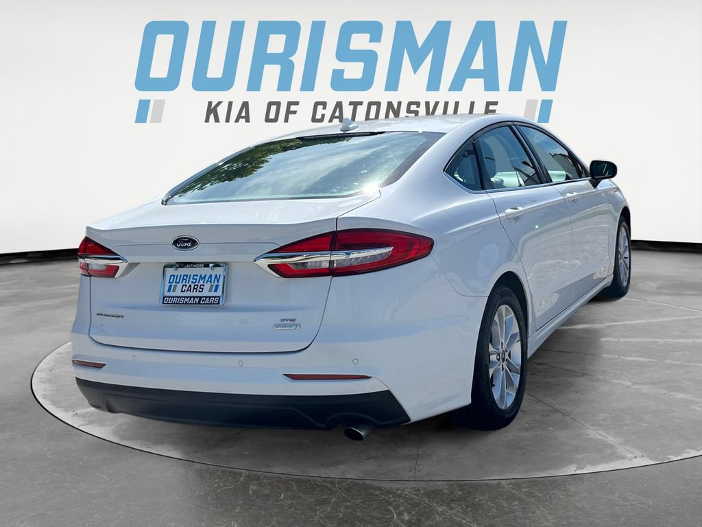 Used 2019 Ford Fusion SE FWD image 6