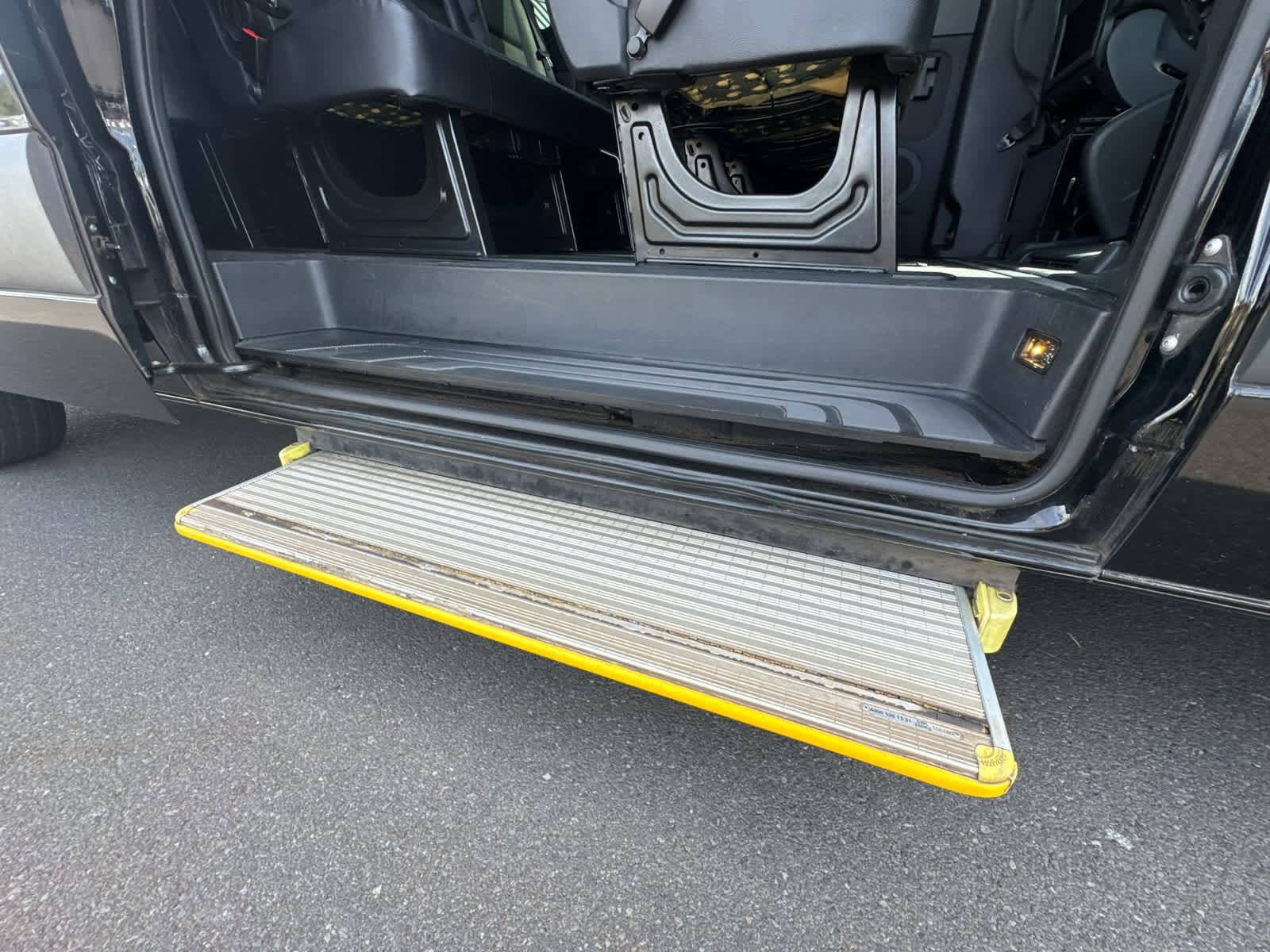 Used 2021 Mercedes-Benz Sprinter 2500 image 7