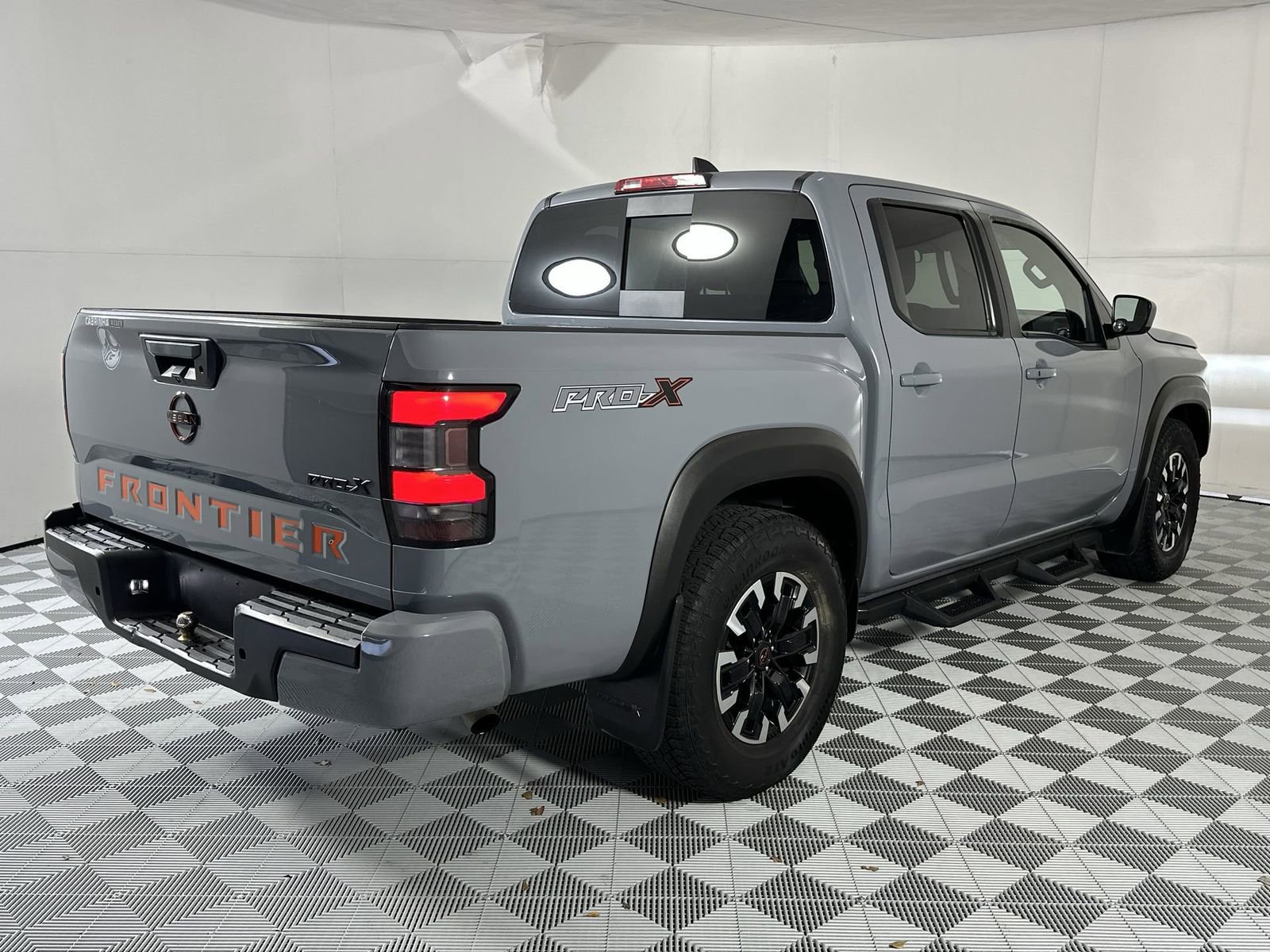 Certified 2024 Nissan Frontier Pro-X RWD image 8