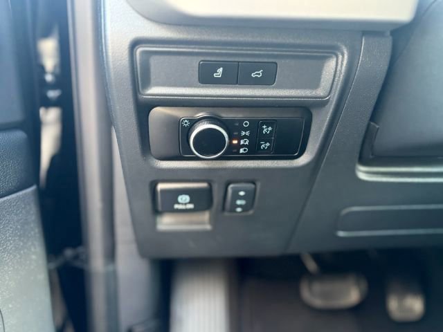 Used 2024 Ford Expedition Max XLT AWD/4WD image 19