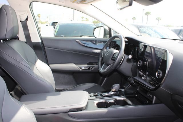 Certified 2024 Lexus NX 250 FWD w/ Premium Package image 5
