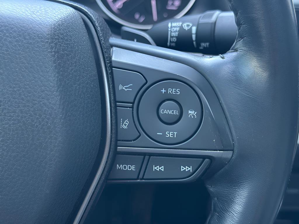 Used 2022 Toyota Camry SE w/ Audio Upgrade Package FWD image 16
