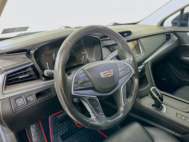 Used 2018 Cadillac XT5 Luxury w/ LPO, Black Ice Package AWD/4WD image 12