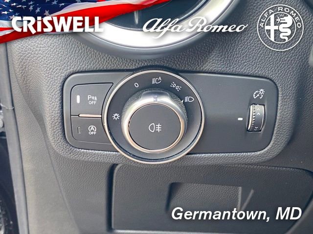 New 2025 Alfa Romeo Stelvio Sprint image 36