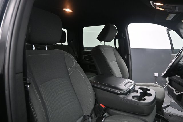 Used 2024 RAM 2500 Big Horn w/ Safety Group AWD/4WD image 44