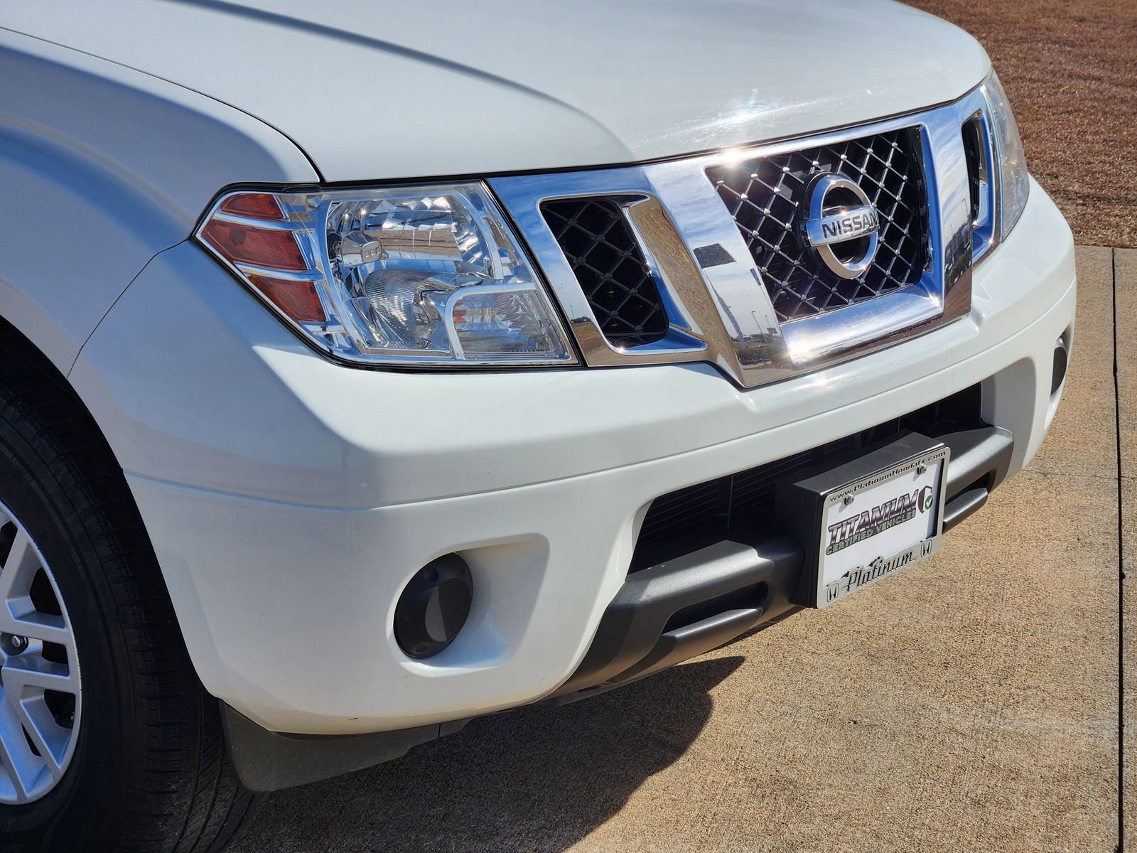 Used 2018 Nissan Frontier SV image 12