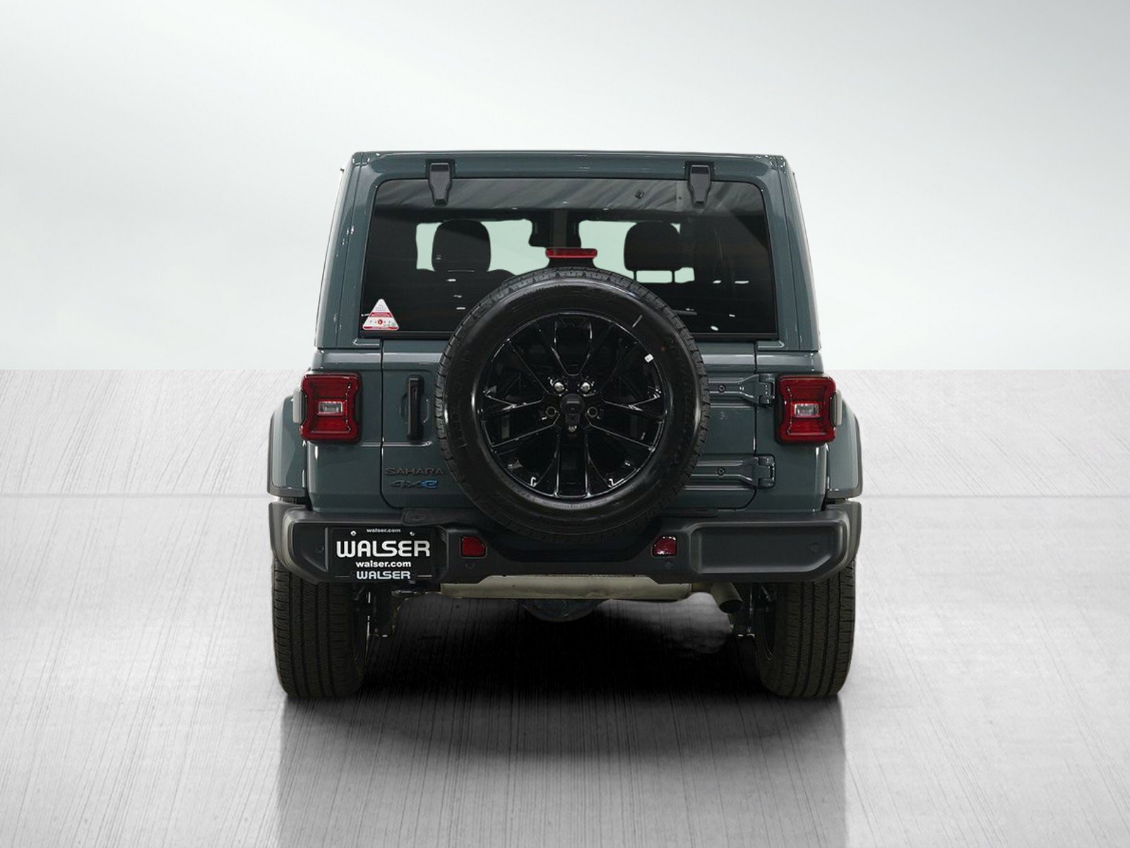 Used 2025 Jeep Wrangler Unlimited Sahara w/ Safety Group image 4