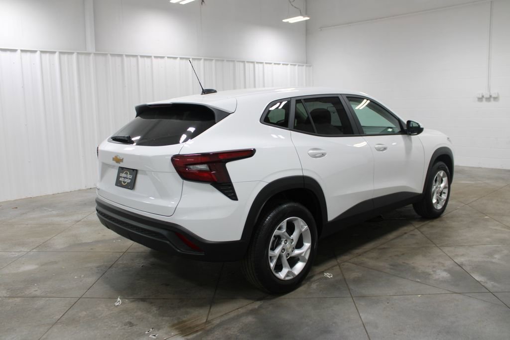 New 2026 Chevrolet Trax LS w/ LS Convenience Package image 9