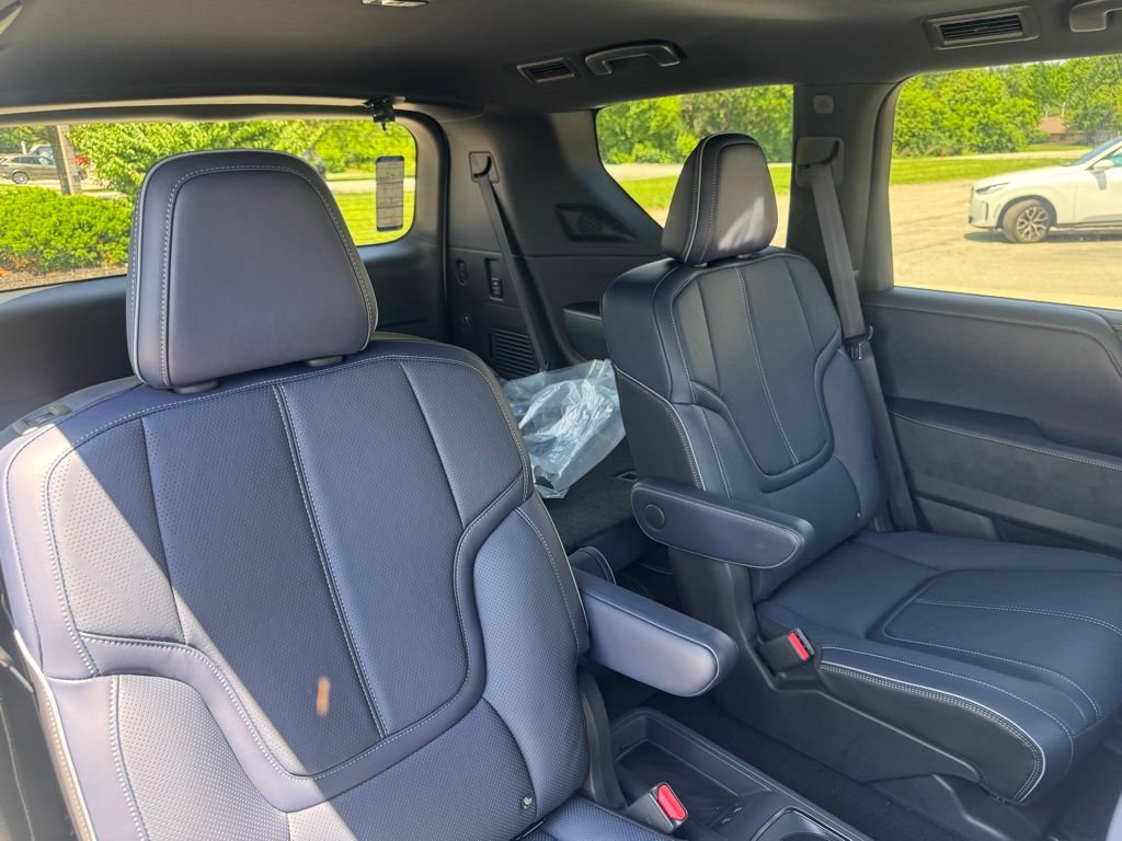 New 2026 INFINITI QX80 4WD image 24