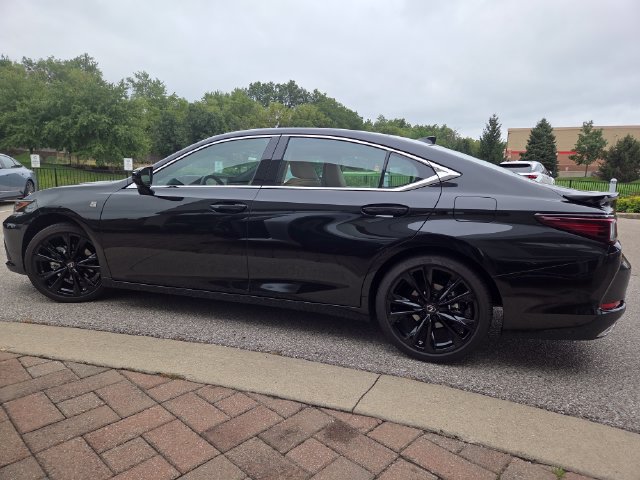Used 2025 Lexus ES 350 w/ Accessory Package (Z1) FWD image 25