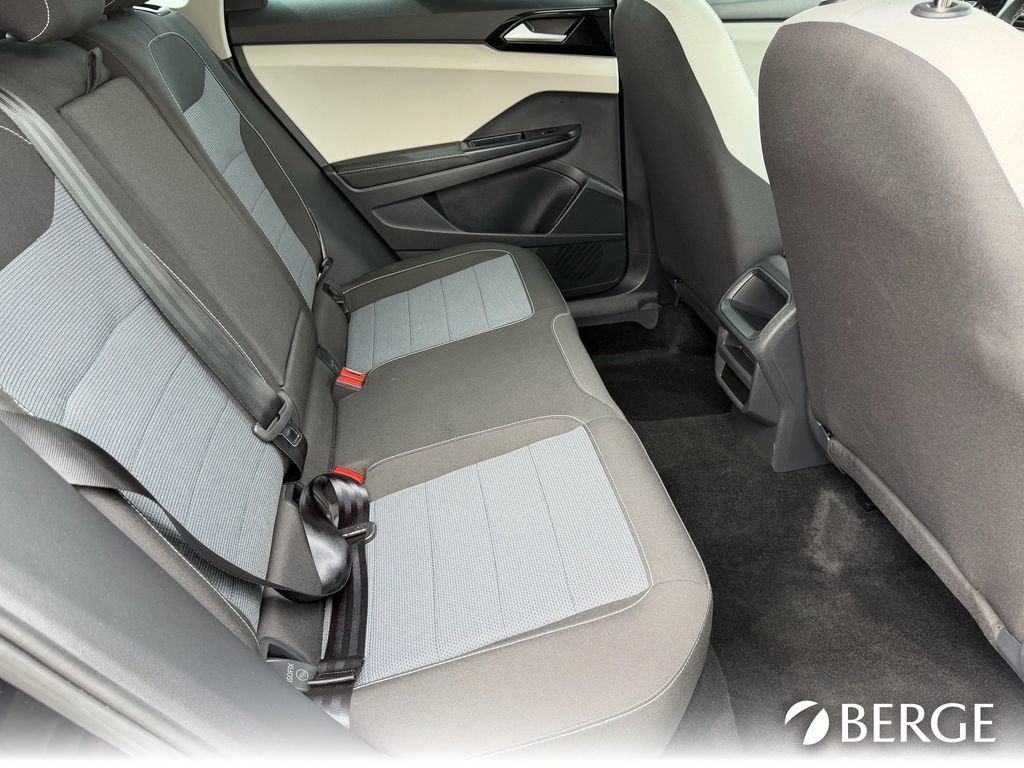 Used 2025 Volkswagen Taos S FWD image 16