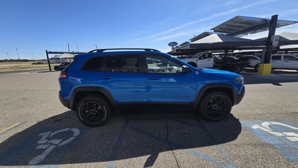 Used 2022 Jeep Cherokee Trailhawk w/ Premium Leather Package image 5