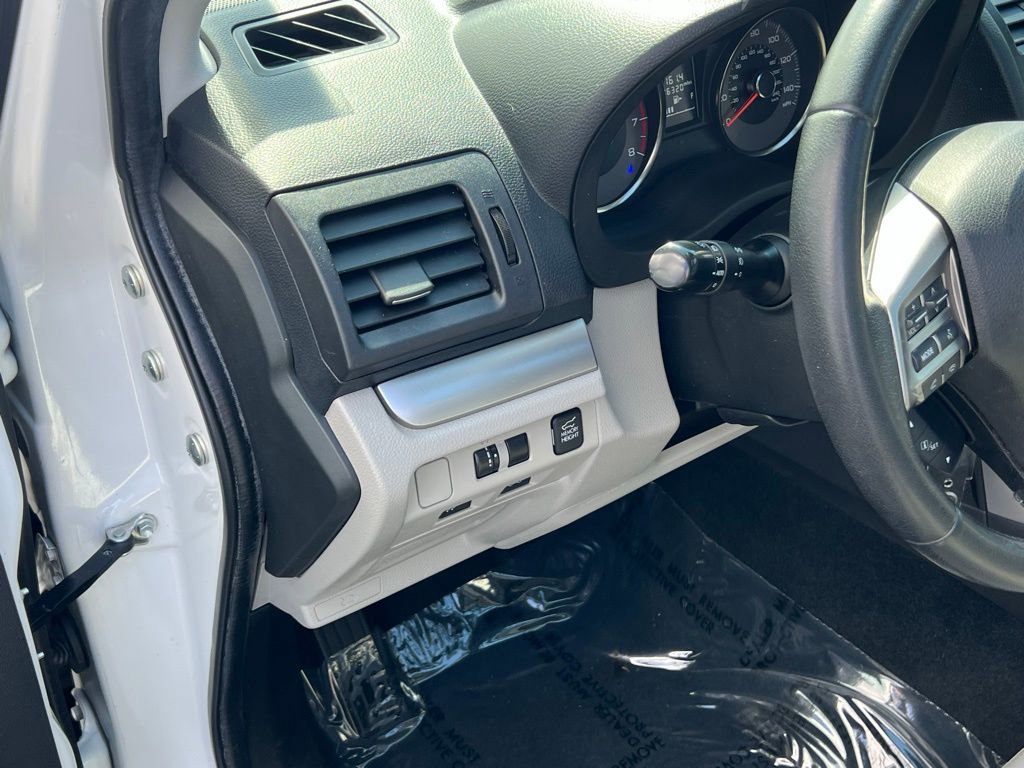 Used 2014 Subaru Forester 2.5i Limited image 11