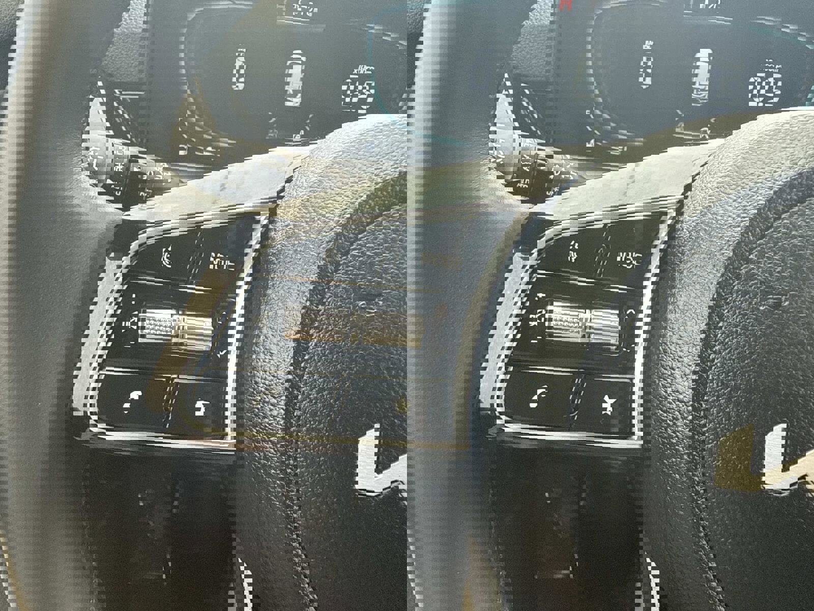 Used 2025 Kia Seltos S image 29