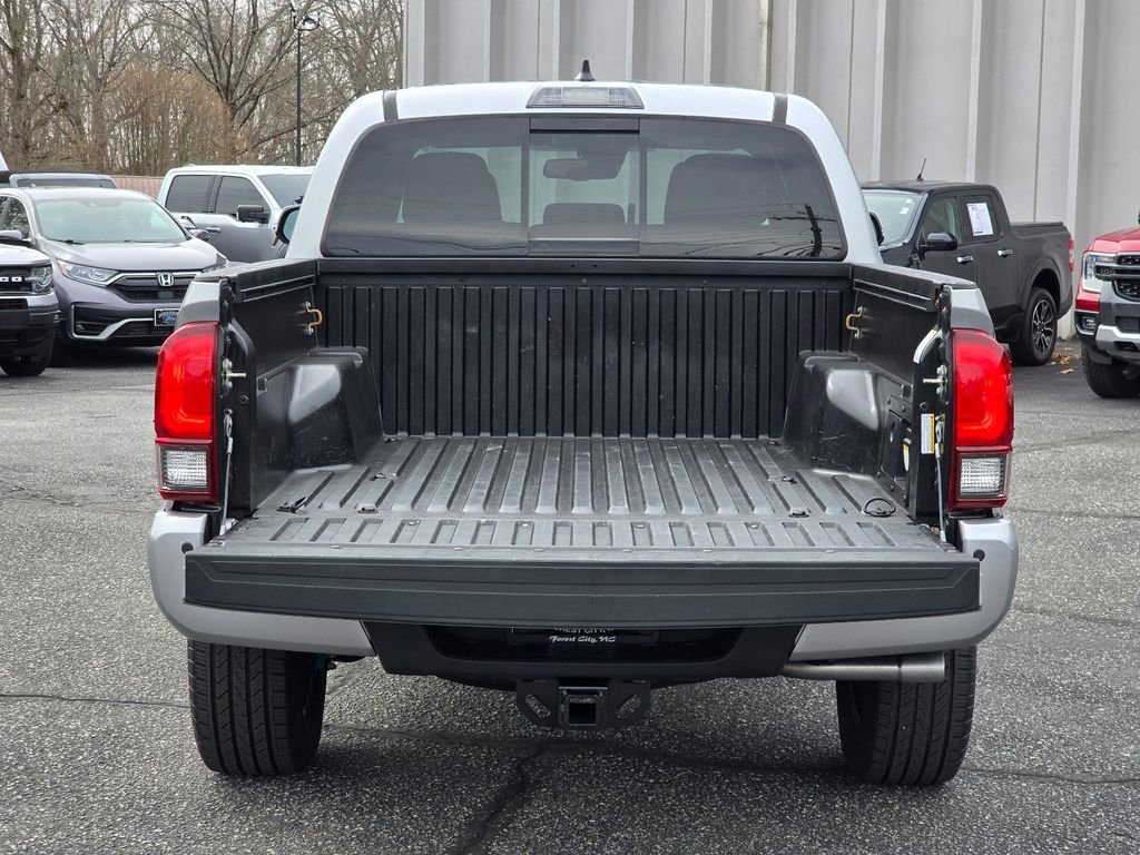 Used 2019 Toyota Tacoma TRD Sport w/ Technology Package image 25