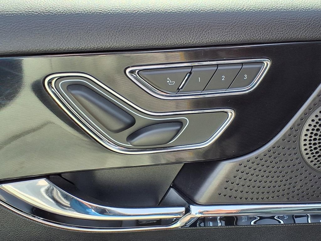 Used 2024 Lincoln Corsair Premiere w/ Equipment Group 101A image 15