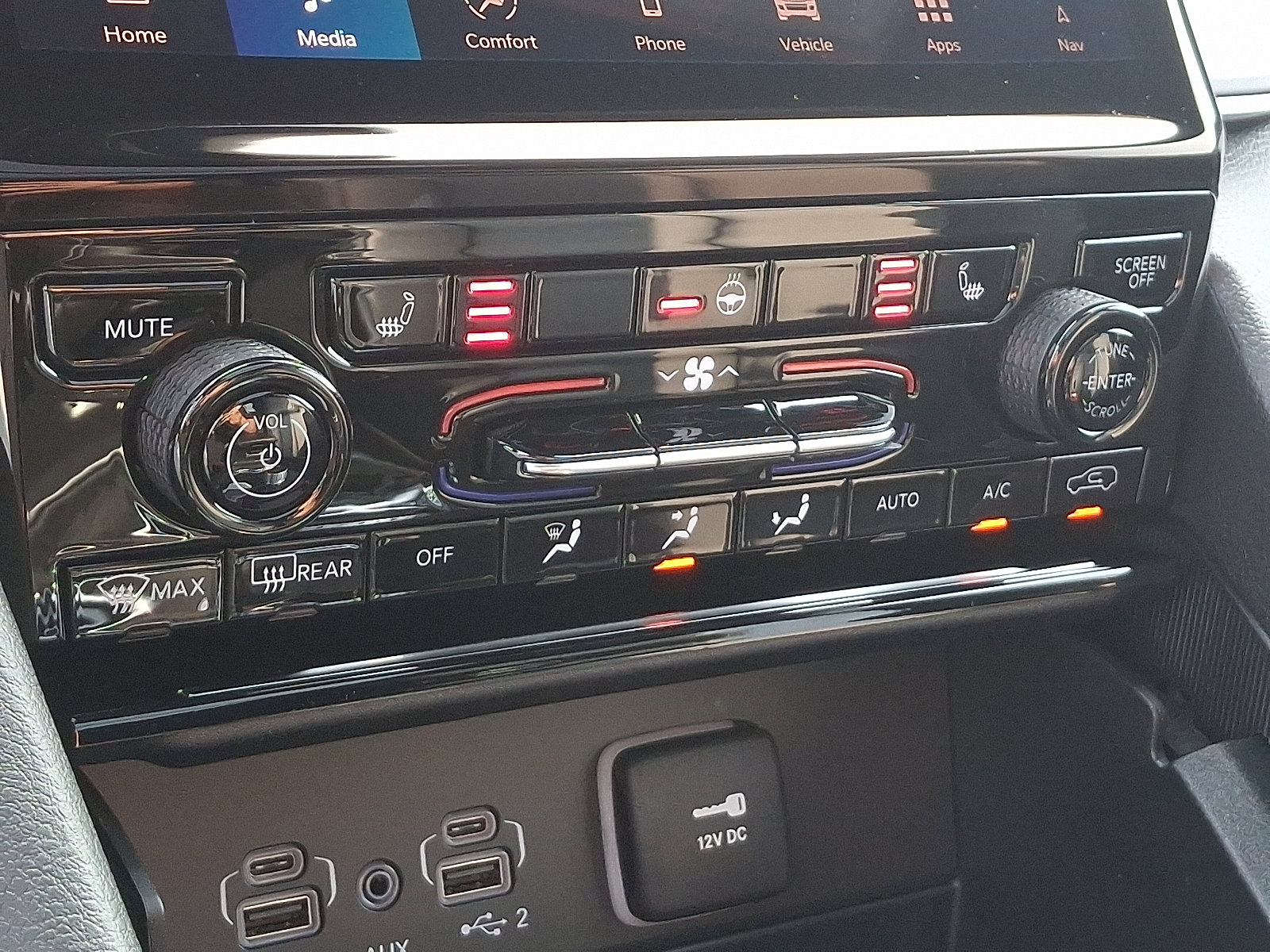 New 2025 Jeep Grand Cherokee Limited w/ Black Appearance Package image 9