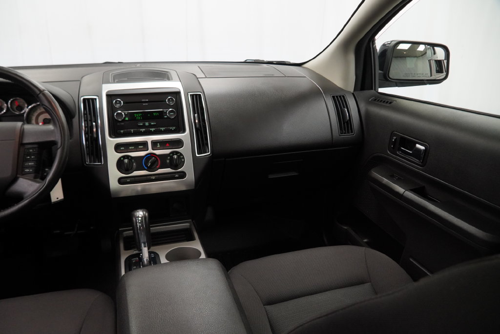 Used 2010 Ford Edge SEL FWD image 23