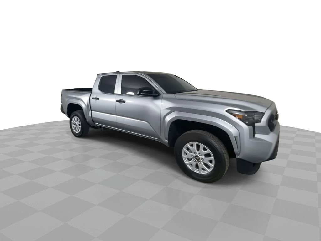 Used 2025 Toyota Tacoma SR image 2
