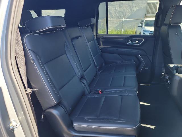 Used 2024 Chevrolet Suburban Premier image 26