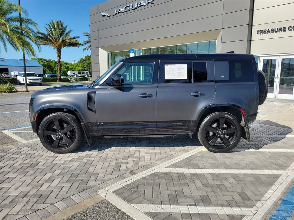 Certified 2023 Land Rover Defender 110 V8 image 2