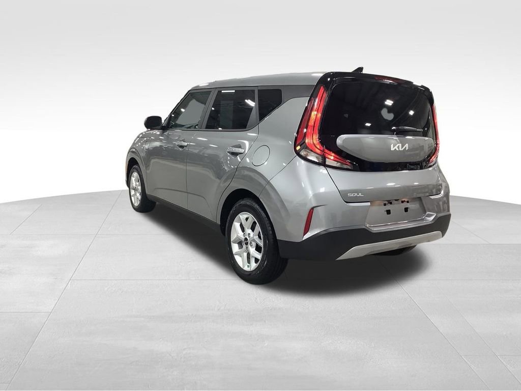 Certified 2025 Kia Soul LX w/ LX Technology Package image 4