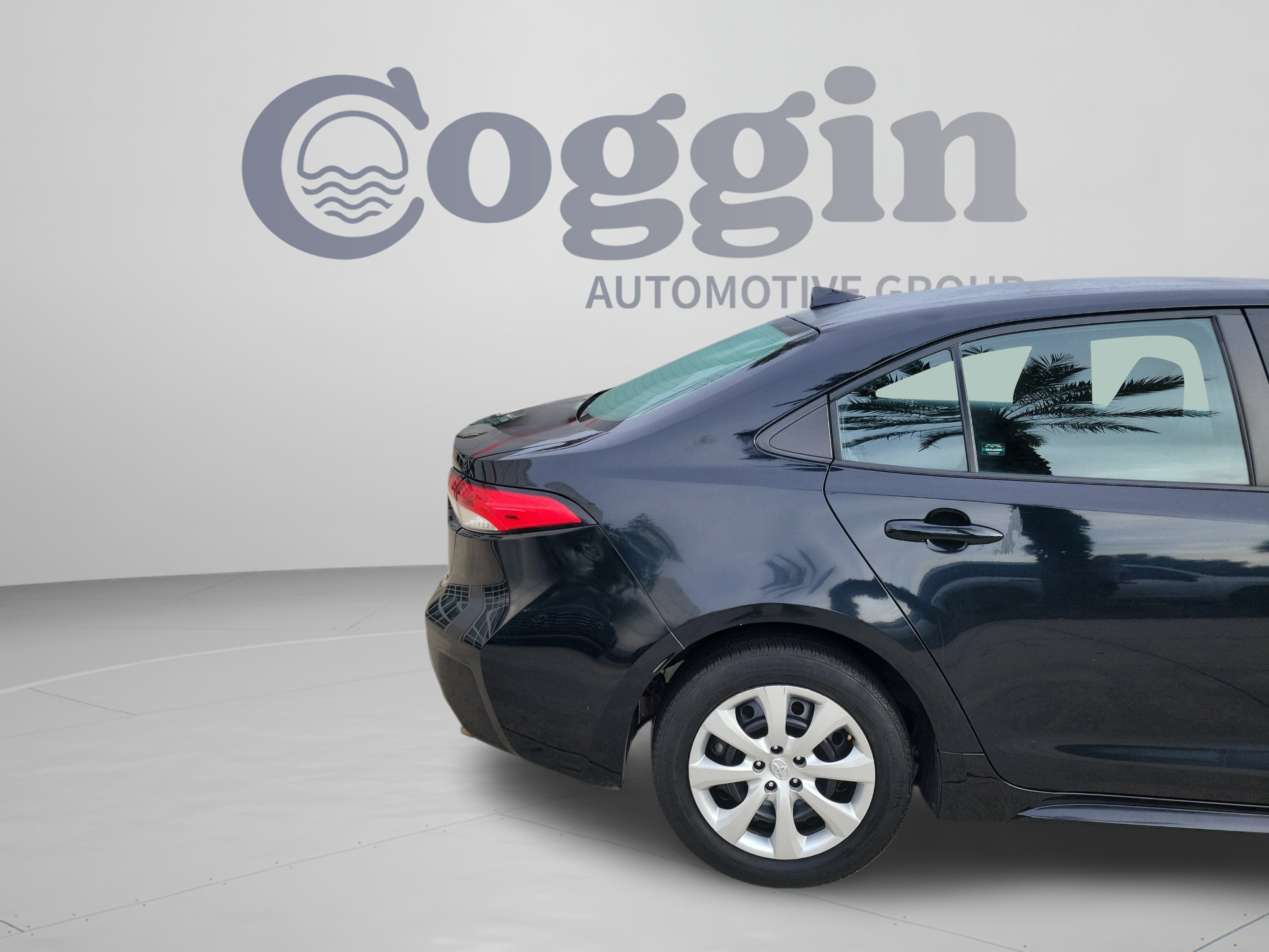 Used 2024 Toyota Corolla LE FWD image 32