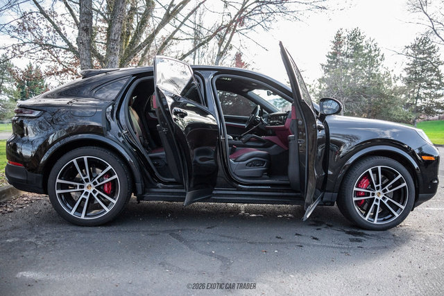 Used 2024 Porsche Cayenne S AWD/4WD image 65