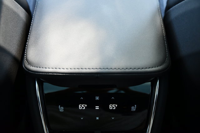 New 2026 Volvo EX90 Ultra AWD/4WD image 18