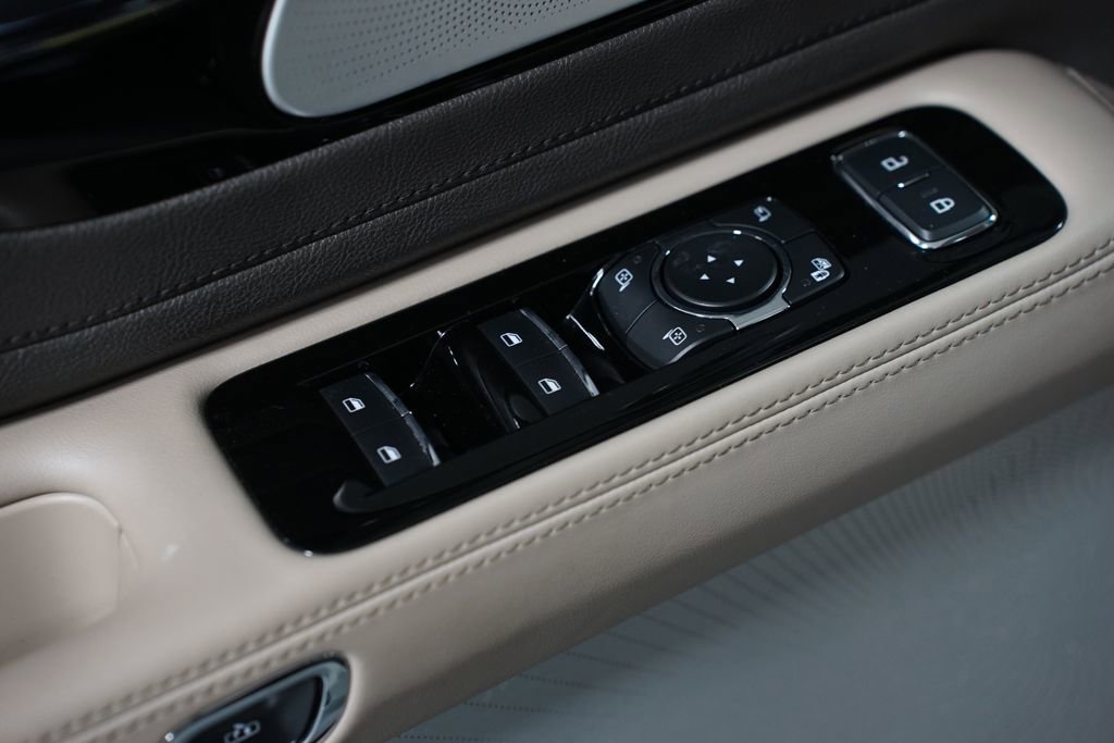 Used 2022 Lincoln Aviator Grand Touring w/ Equipment Group 301A image 37