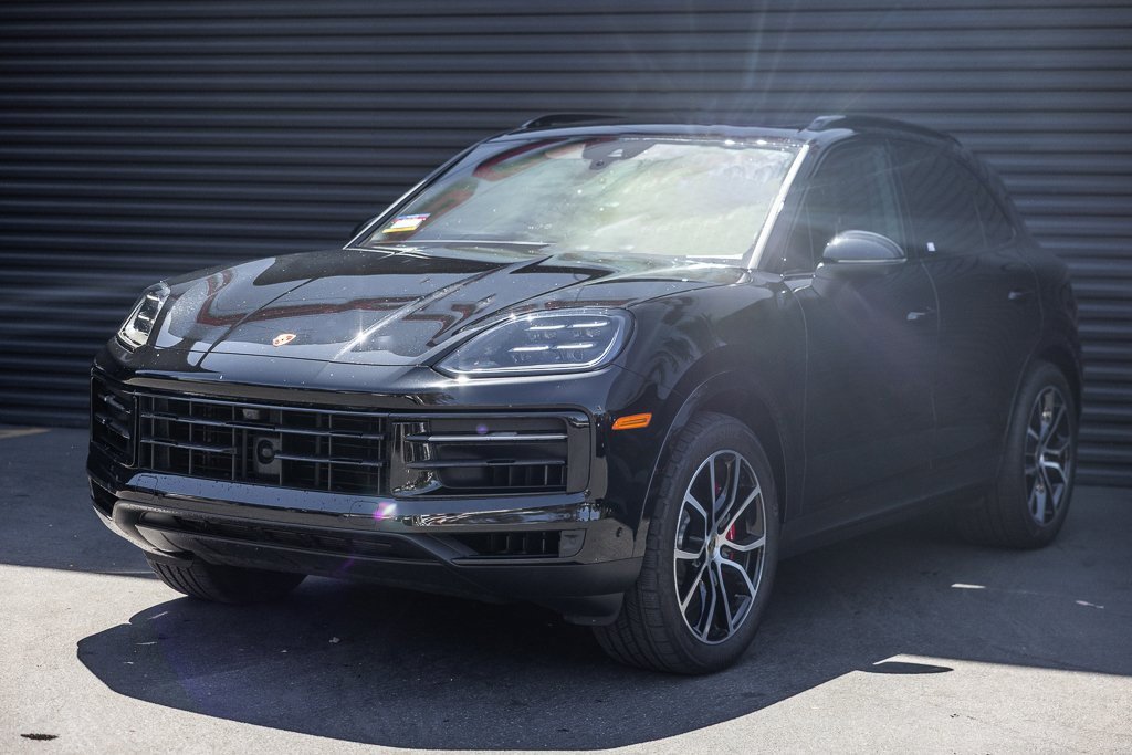 Certified 2024 Porsche Cayenne S