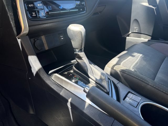 Used 2017 Toyota Corolla LE FWD image 16