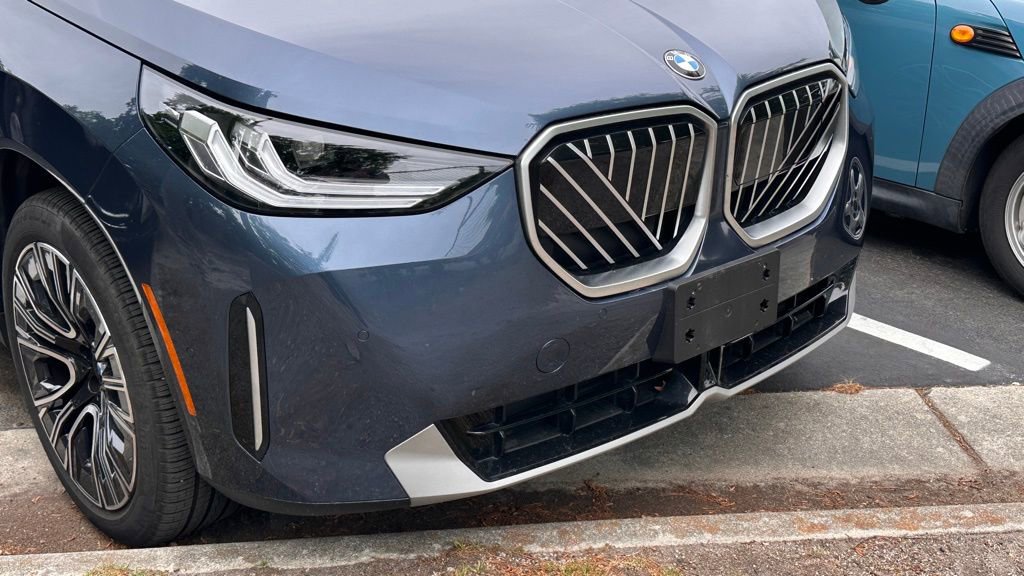 Certified 2025 BMW X3 xDrive30i w/ Convenience Package AWD/4WD image 2