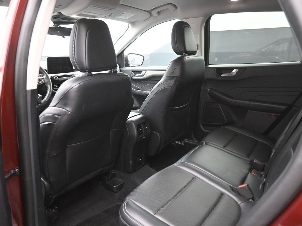 Used 2021 Ford Escape SEL image 2