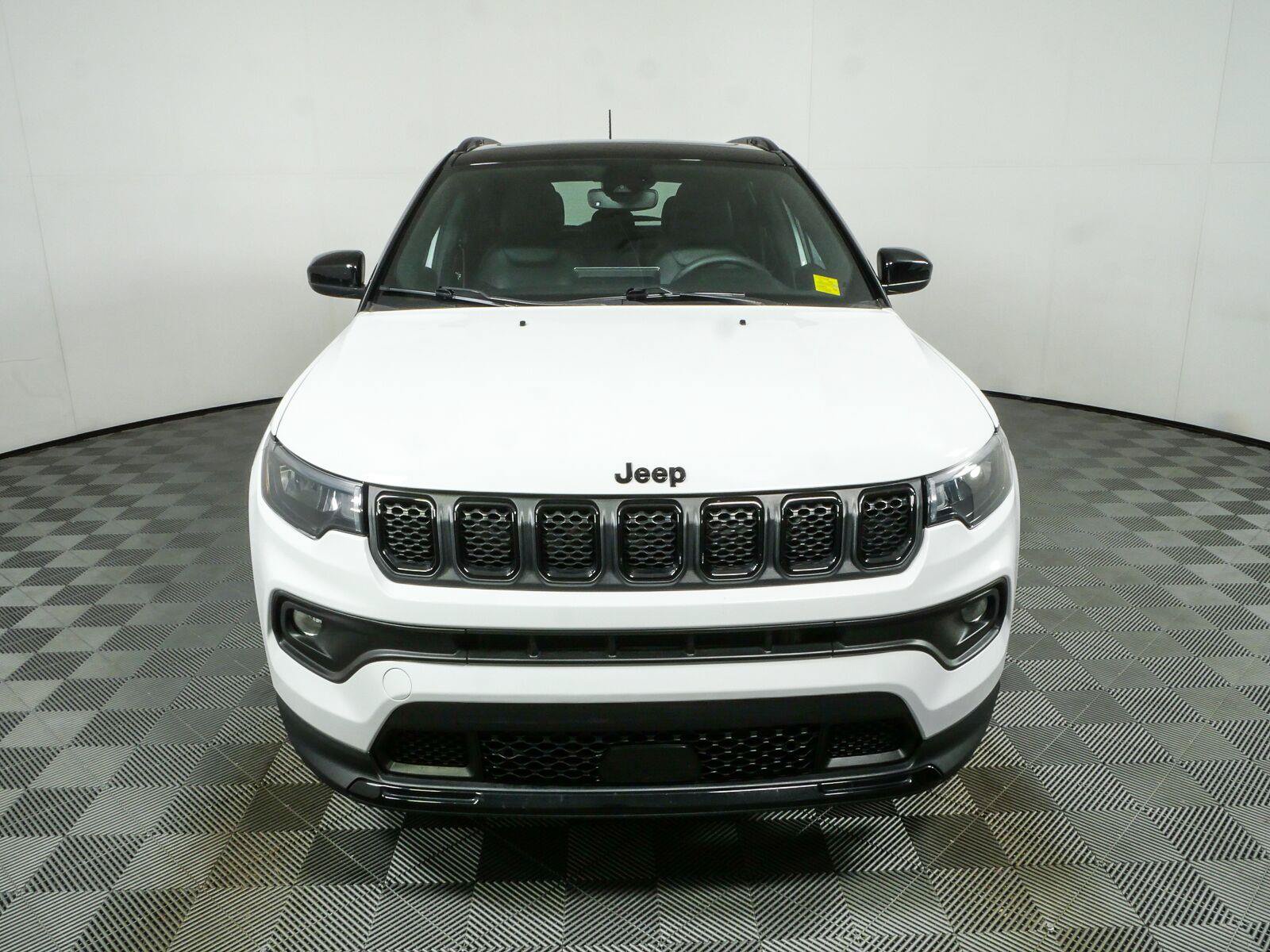 Used 2023 Jeep Compass Latitude w/ Sun and Sound Group AWD/4WD image 27
