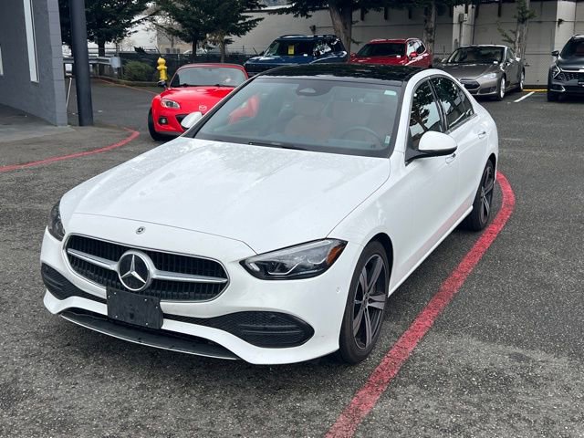Used 2025 Mercedes-Benz C 300 4MATIC Sedan image 3