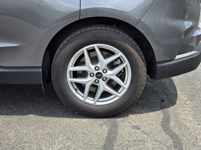 Used 2024 Ford Edge SEL image 14