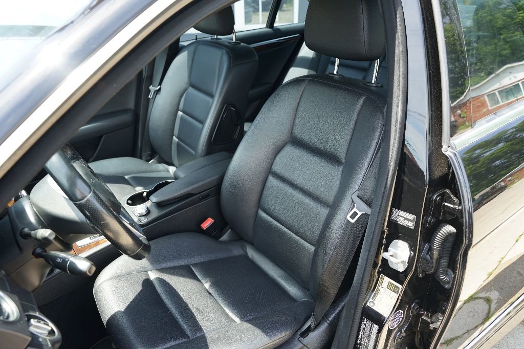 Used 2012 Mercedes-Benz C 300 4MATIC Sedan image 8