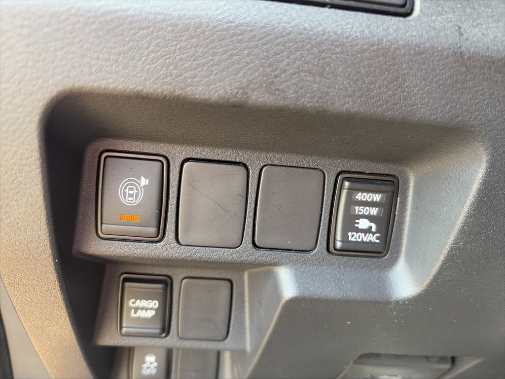 Certified 2022 Nissan Frontier SV image 11